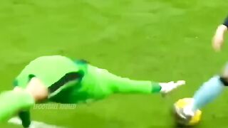 when GK's perform magic ✨ ???? #football