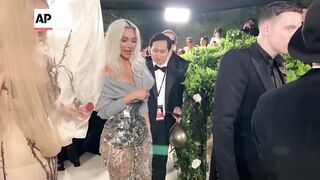 Lana Del Rey compliments Kim Kardashian at Met Gala.