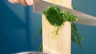 Speed up your kitchen routine with these ways to cat and peel food