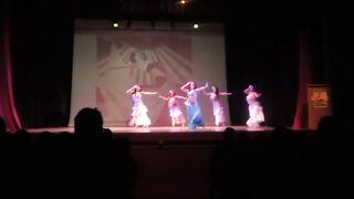 girl belly dancer group