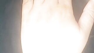 Simple mehndi design for fingers