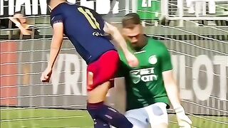 Players vs Goalkeepers ????