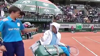 Novak Djokovic is very gentle athlete ...   Class act!