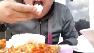 Mukbang ayam geprek super pedas sambel ndower