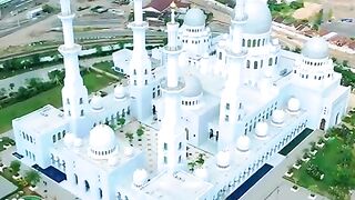 MEGAHNYA Masjid Raya Sheikh Zayed Solo #masjidsheikhzayedsolo #short #shorts