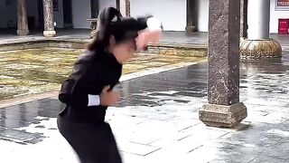 13-year-old  play ancient eight pole boxing, one move one style full of momentum