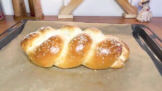 This Challah Bread Recipe is Extra Soft and Delicious