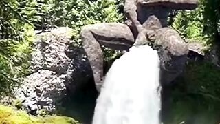 Fountain of life. Wow view you can't imaging exists!