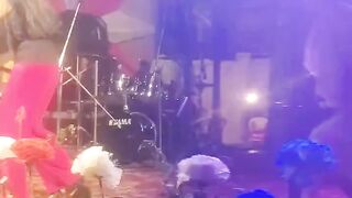funny dance with music