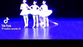 Dansul balerinelor