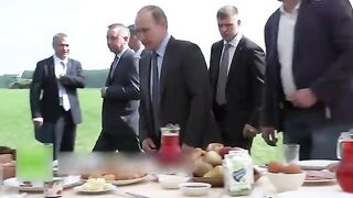8 Minutes of Putin Eating Food