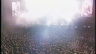 ×Aimer vivre 2000 Tour Eiffel