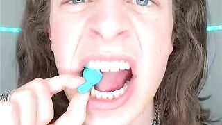 Small, Big, Giant Blue Chicken Wing!????