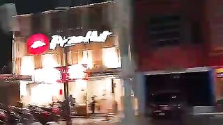 Menelusuri jalan