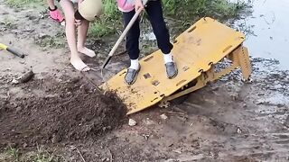 Was so expecting one kid to completely eat shit into the mud