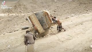 شاص سيارات نقل في الجبال حمولات كبيره مغامرات في اليمن