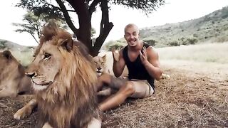 Part of the Lion Pride - Dean Schneider living with lions