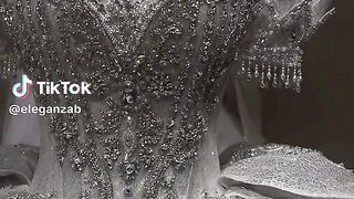 Wedding dress ????