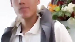 Rafael Struick was munching on food before the game