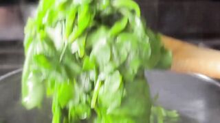 Lasooni Palak Corn