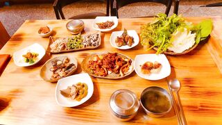 "Gourmet Gallery: Artistry on a Plate"