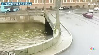 Russian bus plunges into river, killing passengers