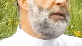 ربنا (انك) (تعلمُ) (ما) (نخفي) (وما) (نعلن)