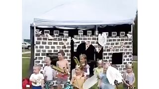Little  slay dragon at a princess birthday party
