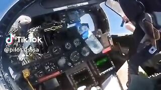 How does a jet operate.