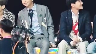 BTS AND BLACK PINK TOGATHER ❤️BTS FANS FOLLOW BLACKPINK FANS LIKE ????