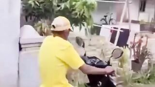 Kakek Q Mencoba melawan arus