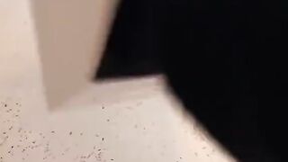 This cute duck can light up