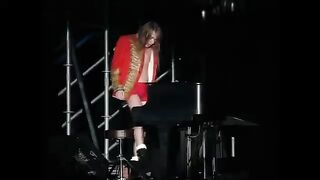 Guns N' Roses - November Rain (Tokyo 1992)