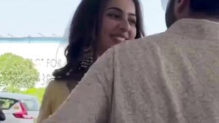 Alia Bhatt, Tiger Shroff, Rakul with hubby Jackky Spotted Airport Viral Masti Bollywood
