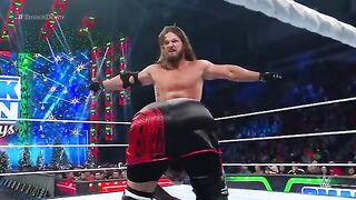 Reigns attack turns Styles’ match with Sikoa into chaos: SmackDown highlights, Dec. 22, 2023