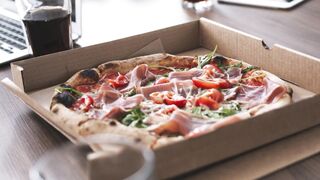 "Craving Pizza: Easy and Irresistible Recipes"