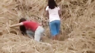 أرادو أن يأخدو صغيرها فكانت النتيجة