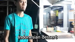 $1.76 Indonesian fluffy pancakes with chocolate + cheese + peanuts! #streetfood
