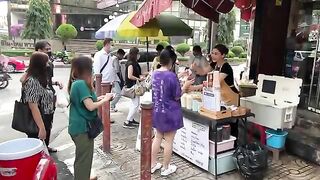 Beautiful Thai Lady! The Most Popular Coffee Lady in Bangkok - PloySai Coffee Thai Street Food