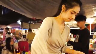 The Most Beautiful Laos Omelette Lady Collection - Laos Street Food