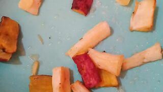 Goreng Singkong di pagi hari