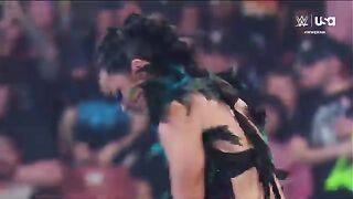 Zoey Stark vs. Lyra Valkyria - WWE Raw
