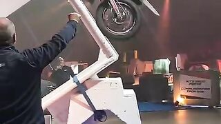 Quelle_Marche_!_????_#moto_#motorsport_#trial_#bike_#motorcycle_#xtrial_#trialindoor(480p).