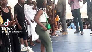 BEAUTIFUL  GIRL DANCING
