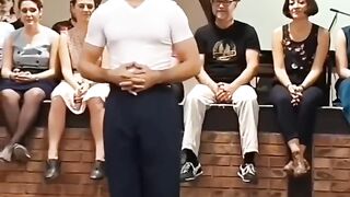 funny / dancer / ello