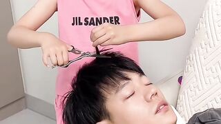 This is the reason Why Fathers Often Put Their Children to Sleep With More Ease