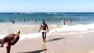 Beach ball | Funny game