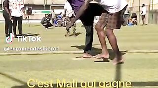 happy_Men_de_Bamako_Danseur_bboy_Malienne(360p).
