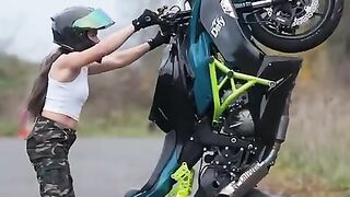 __finally_did_it_????_????_????_????_J’ai_enfin_réussi_ce_tricks_????????????_#stunt_#moto_#motorcycle_#drift(