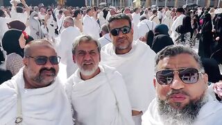 Performing umrah